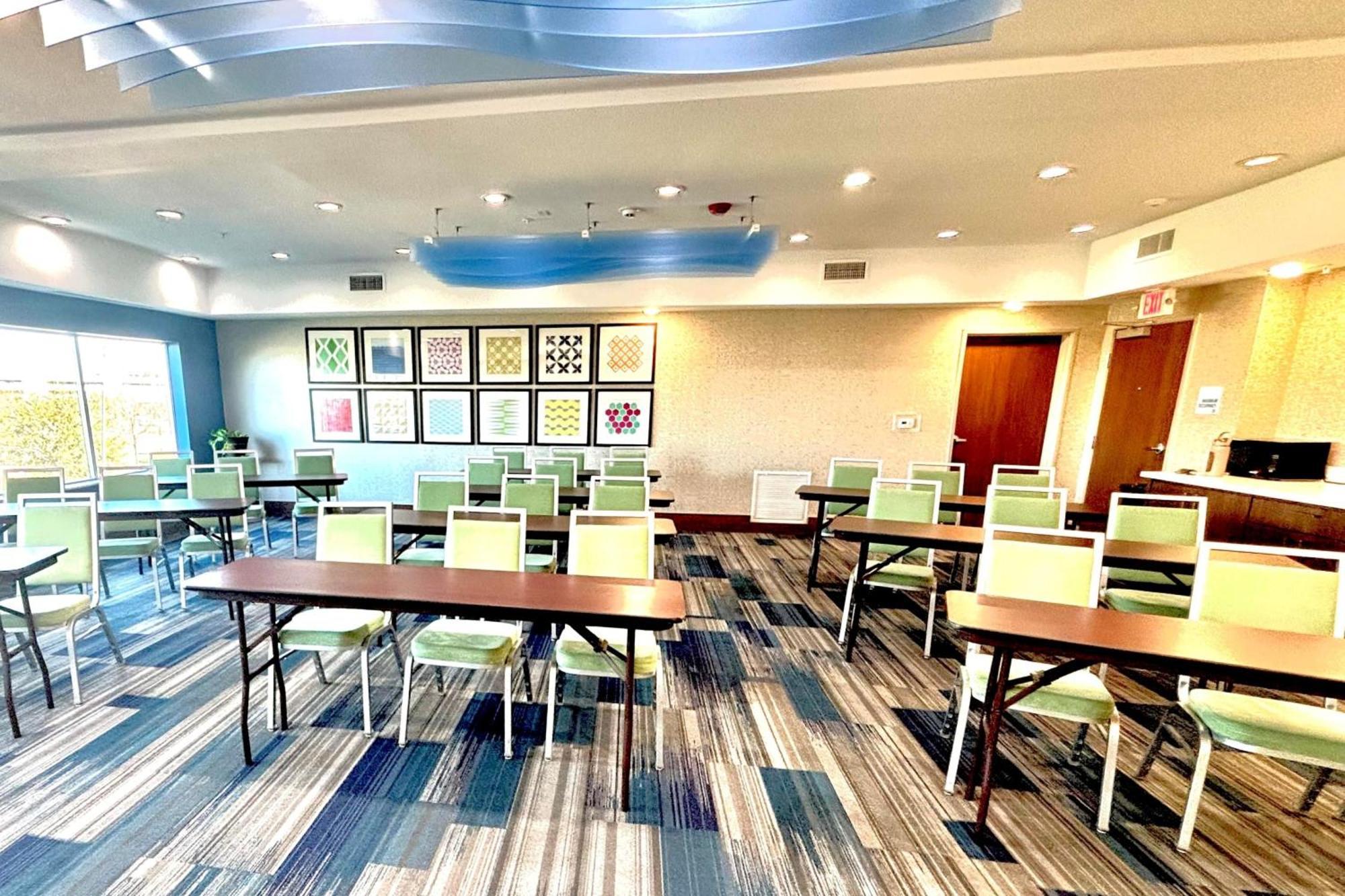 Holiday Inn Express & Suites - Houston Westchase - Westheimer By Ihg Exterior photo